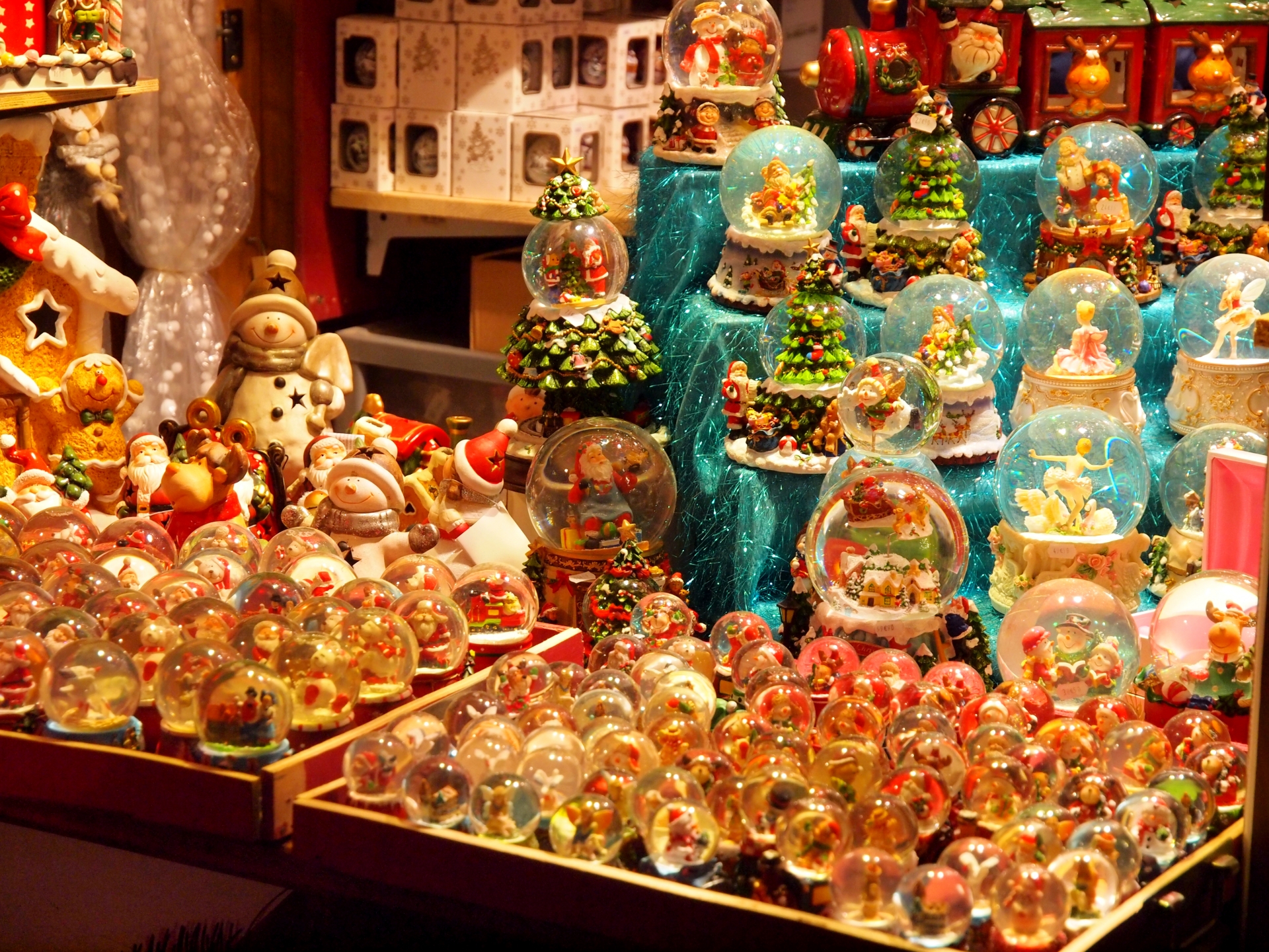 博多のクリスマスマーケットの概要 日程 アクセス 夜の街に煌めくイルミネーション 皆良のサイト